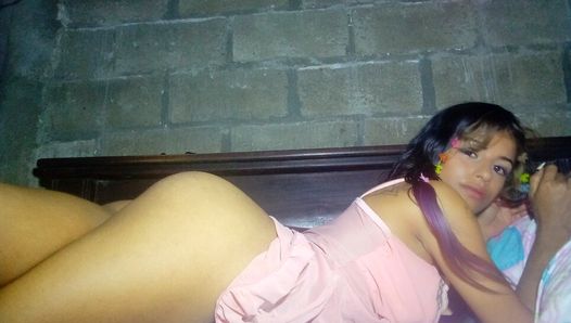 Elinis she gets turned on by touching herself until she spills