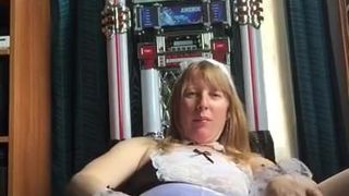 I touch and fuck myself