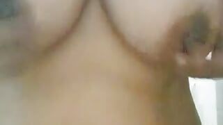 Indizona bhabhi main apne boyfriend ko boobs dikhate huye