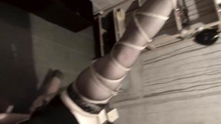 Minuit auf dem Spreizbock