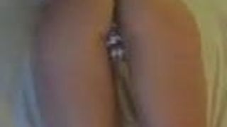 Moviendo el culo pidiendo pija