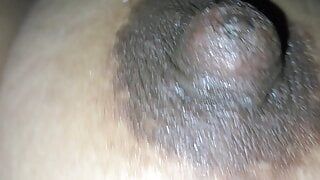 Pinay boobs play while licking her nipple