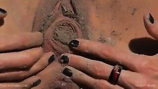 Queensnake.com – Desert Heart 2