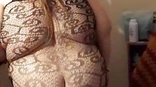 TheLady undresses for your pleasure