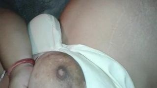 Apna milk khud nikal raha hain rendi