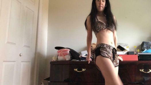 I Like To Stretch starring Alexandria Wu