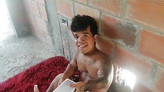 I was bored because my cell phone was damaged but my wife brought me a surprise