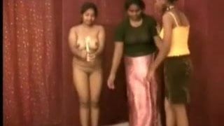 Indian Aunty 1071
