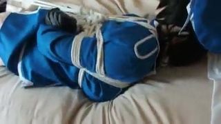 kigurumi bondage 03
