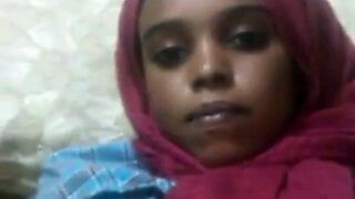 Schwarze Kopftuch Hure gefickt