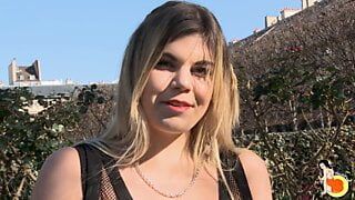 Stunning beautiful big ass blonde teen loves anal sex