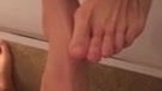 Cumming on chinese feet