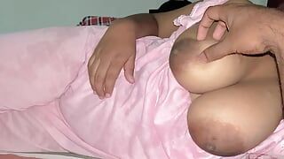 Fit amateur wife back from training-morning sex