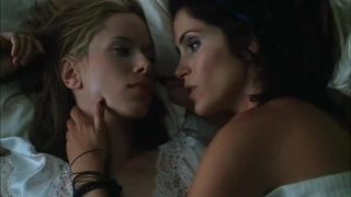 Jami Gertz, Sybil Darrow – ”Lip Service”