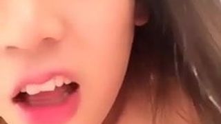 Lin Yi chinese  camgirl