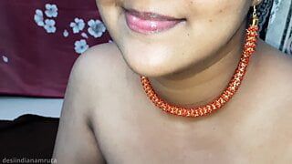 Indian Nude Desi Cute Lips gets Lipstick and Bhabhi’s Sexy Feet Legs gets Red Nail Polish. Enjoy her Hairy Pussy