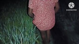 Meri pados ki bhabhi ko jungle mein bulakar chudai ki