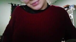 Playing with my tits 🤤