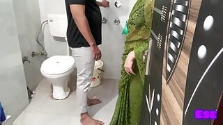 Plumber Ne kaha Bhabhi Apki jaisi Aurat ka to mai Pura Paani Pee jaau agar saath do