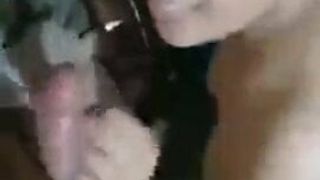 Shrmota tmos Alzeb gamed w tnot 3la zbo 2