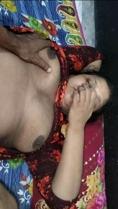 I fucked my friend’s wife hard, I put her in this pussy first and then I fucked her.