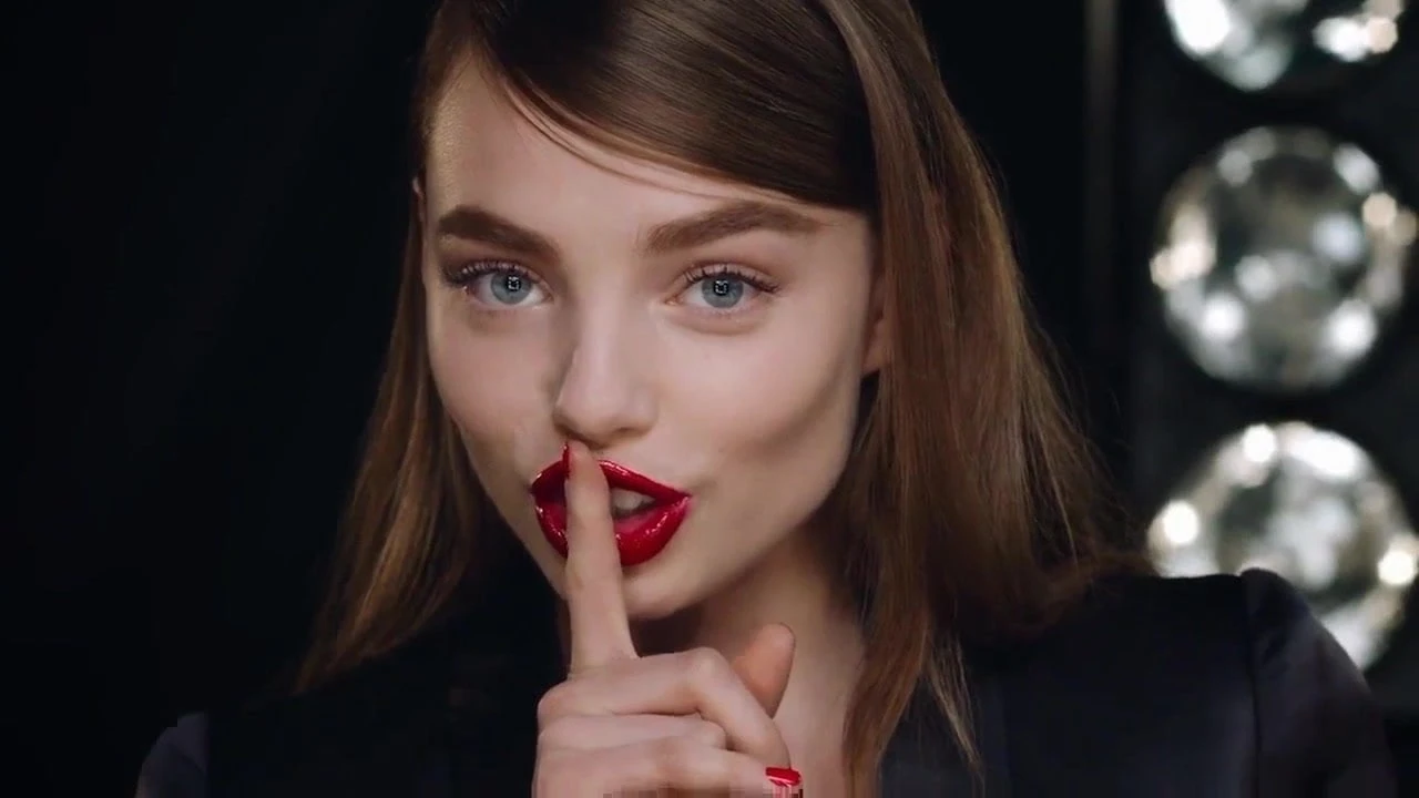 VIDAGE DE COUILLES EN REGLE SUR KRISTINE FROSETH 2