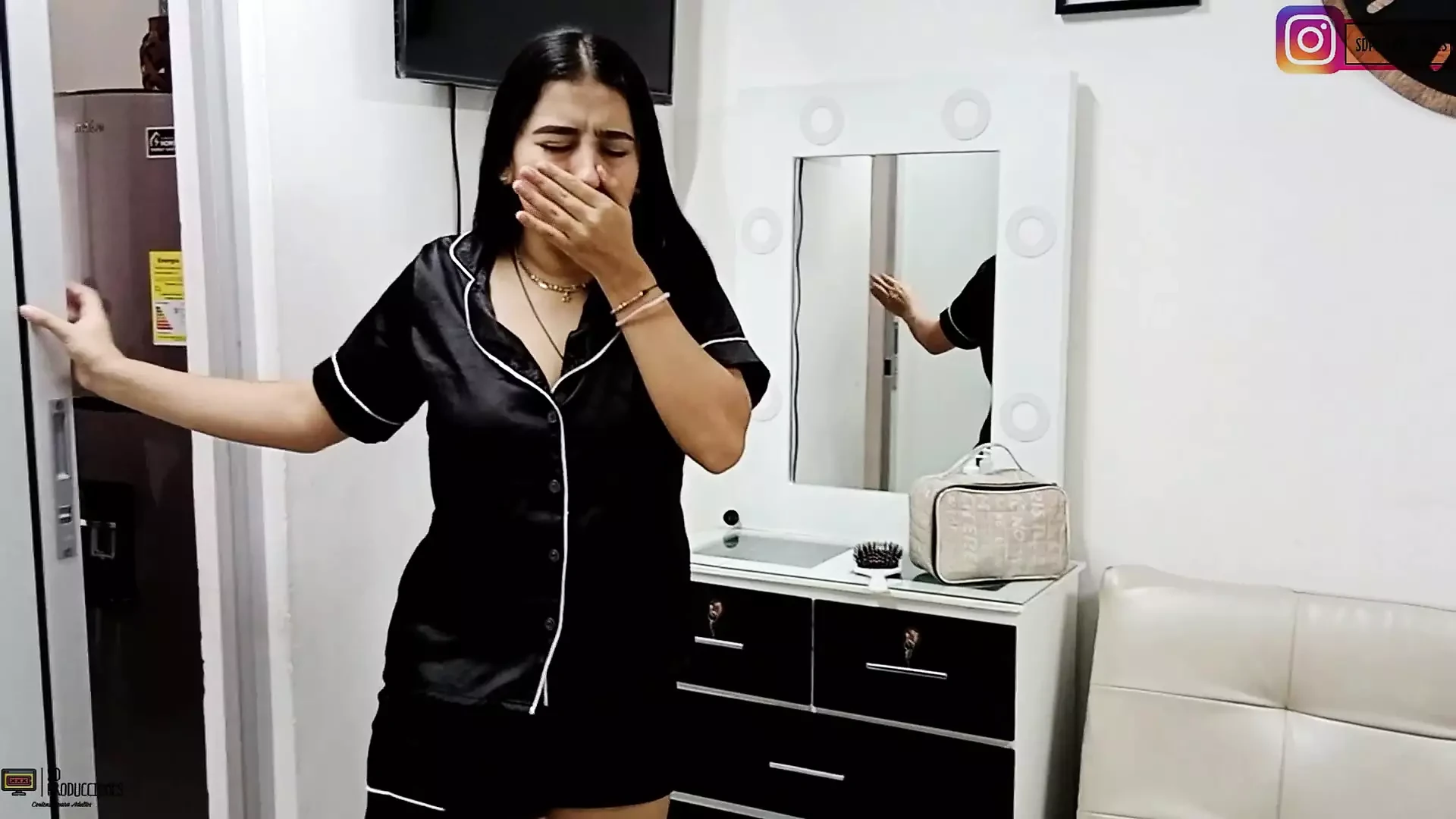 Sucking a rich and big cock at home – Porn in Spanish