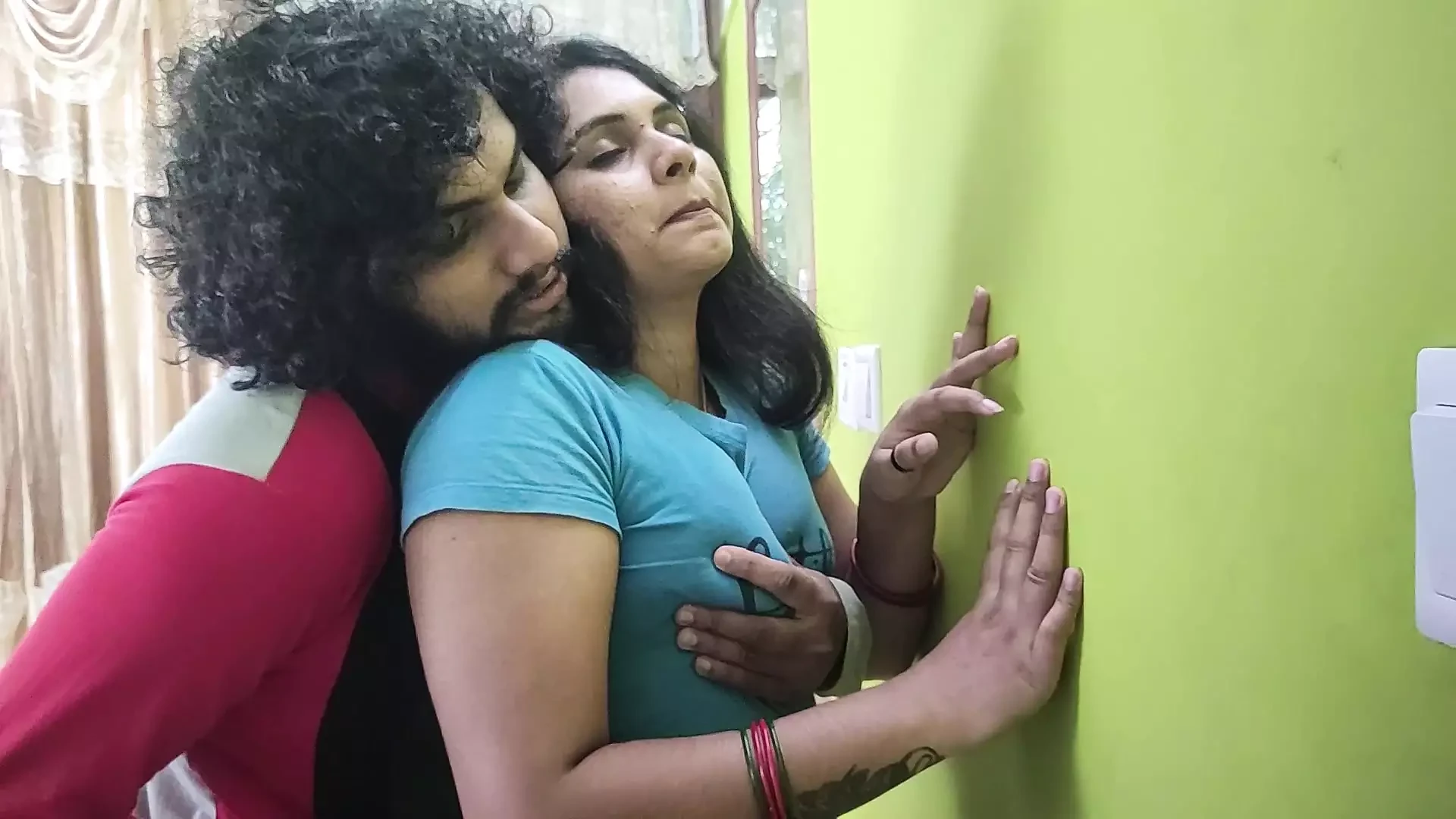 Tacks and t shirt romance with pussy fingering of Vaishnavy and Sharun Raj, Mallu hot couple fingering romance, Hot couple love