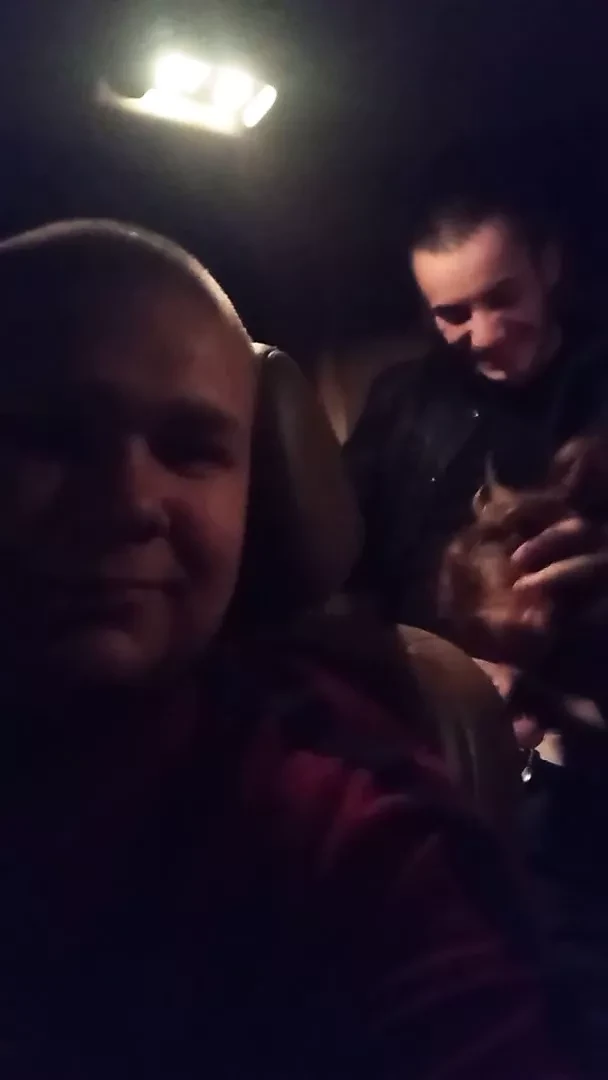 dai celia na zadnata sedalka