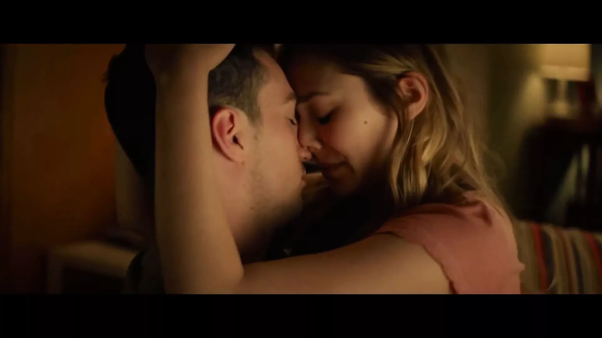 Elizabeth Olsen – Godzilla 2014 Sex Scene ( FAKE )