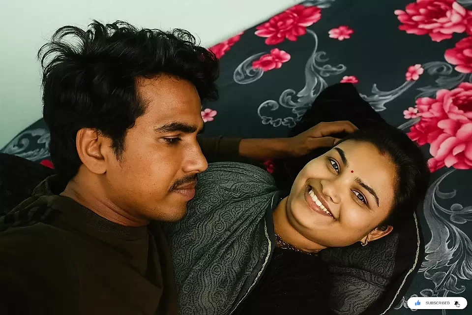 Indian Desi Village girl tight Saree outdoor romance video, desi village hot girl