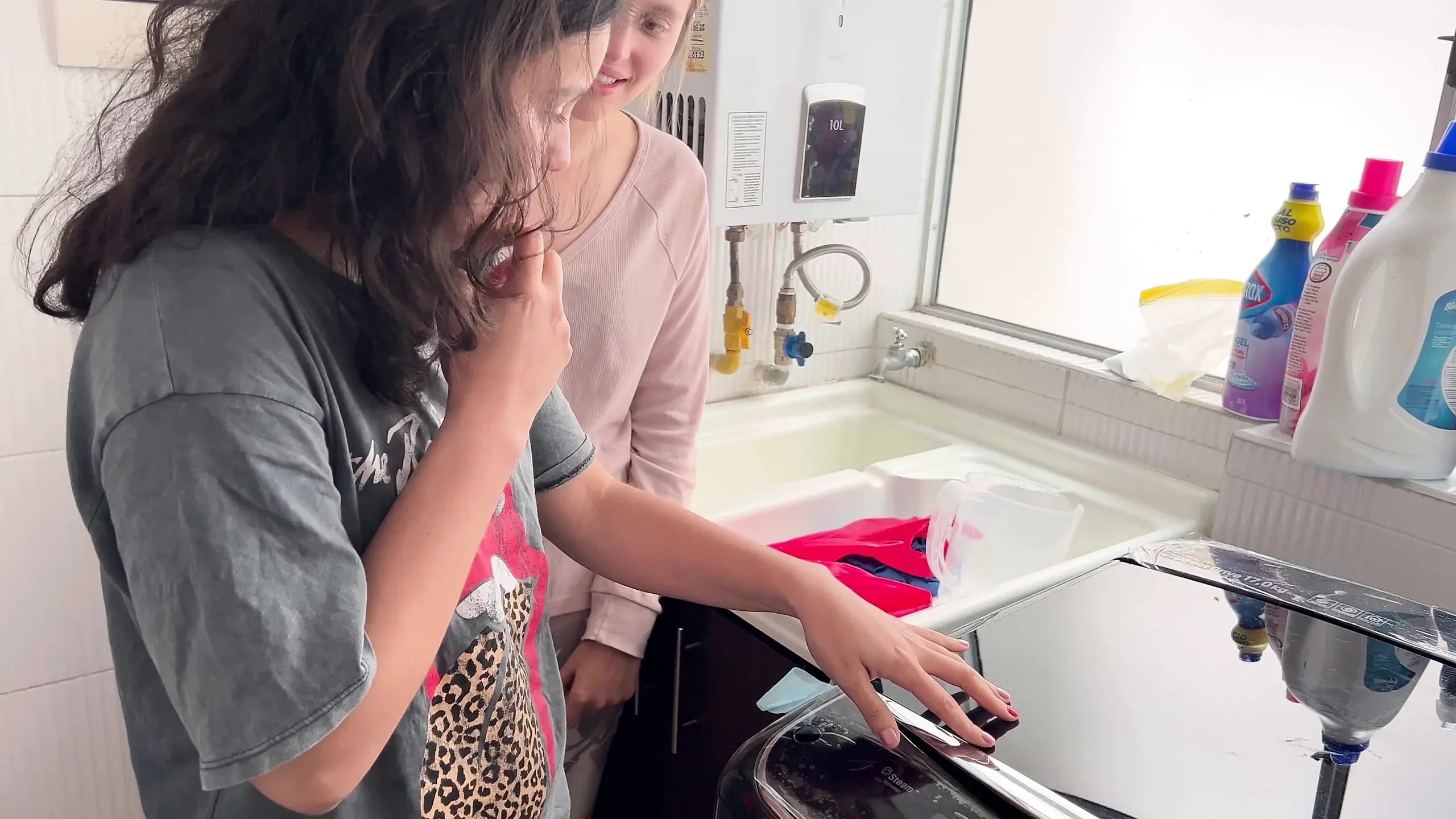 I love that he touches me in pussy