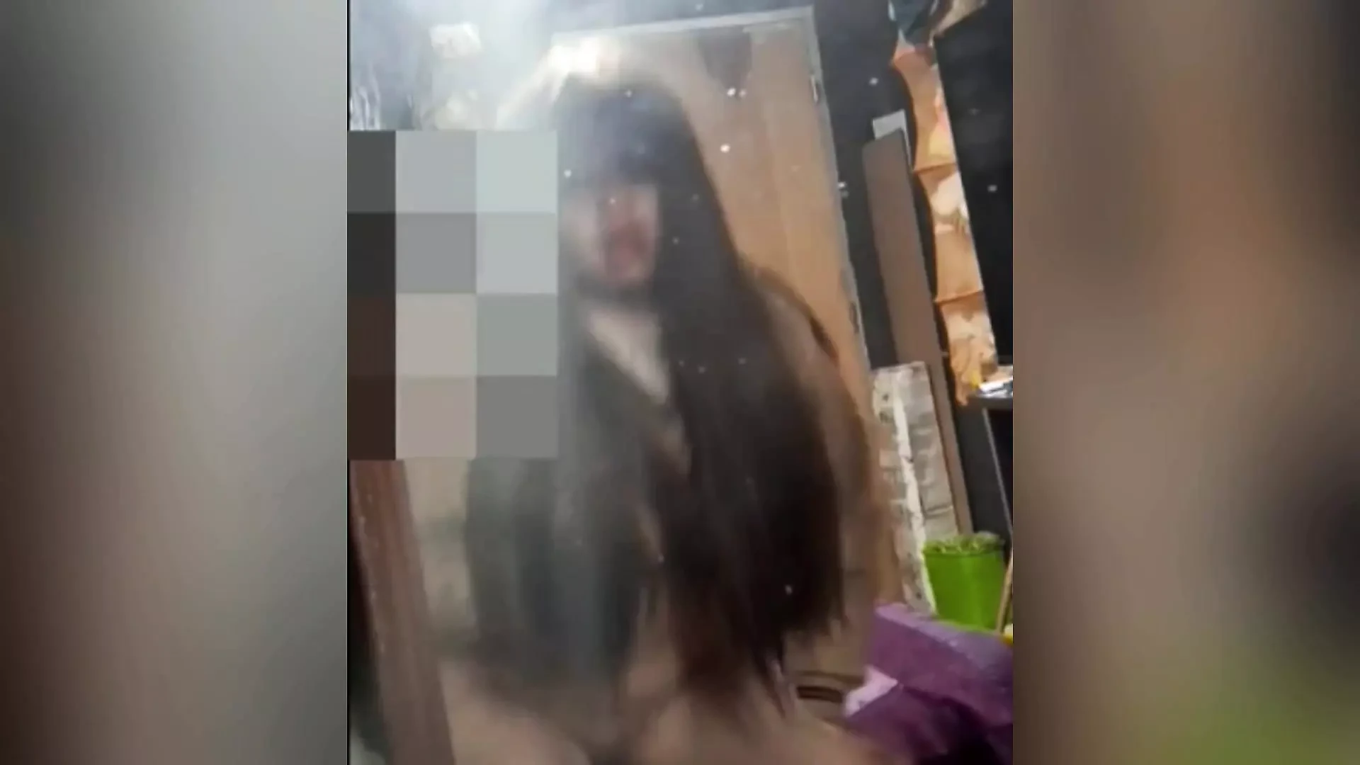 Don’t tell anyone we go to fuck instead of going to my classes! 18-year-old girl GIVE her ass in front of the mirror