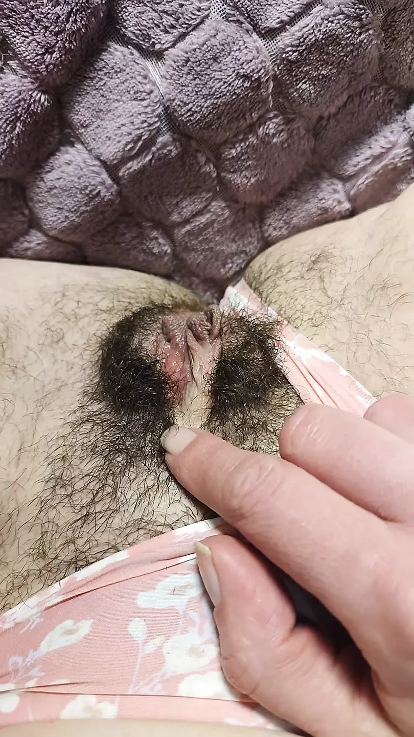 Sister loves to caress and examine her hole