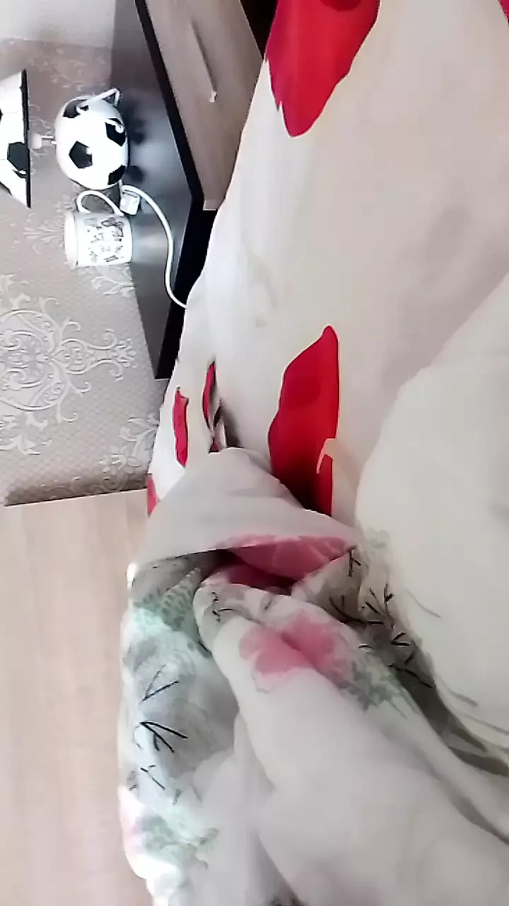 Hot tits under the summer dress