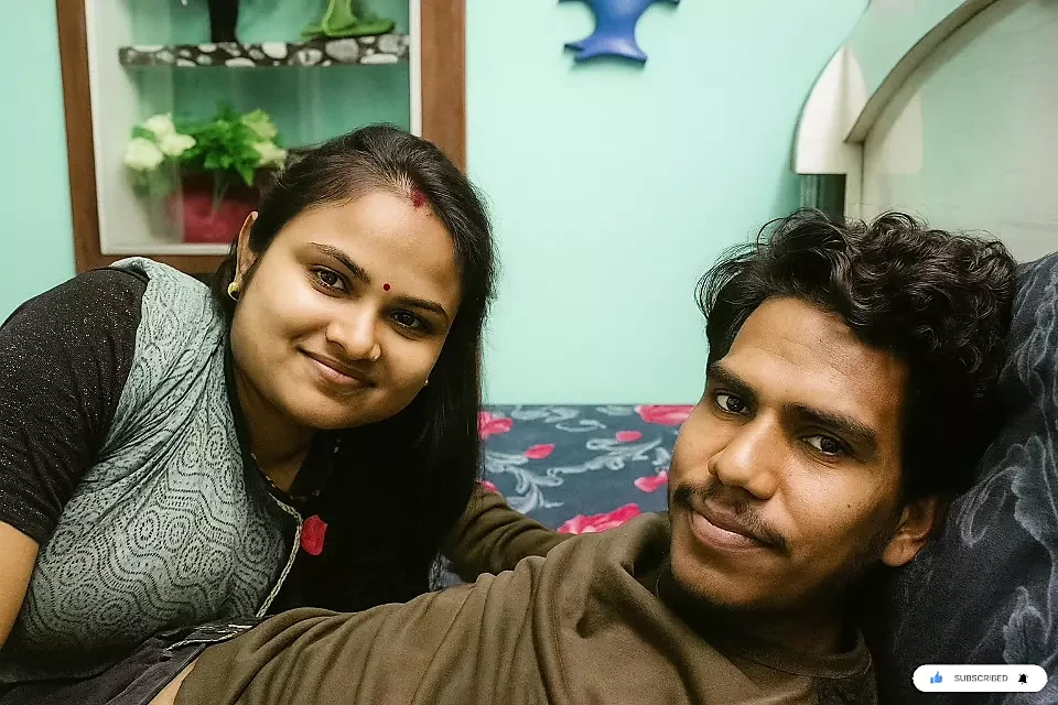 Indian Bangali aunty Stepbrother Bhabhi New Couple Merried Injoy Indoor Bed Romance By -Snapchat143