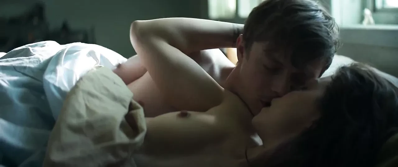 Tatiana Maslany – ‘Two Lovers and a Bear’