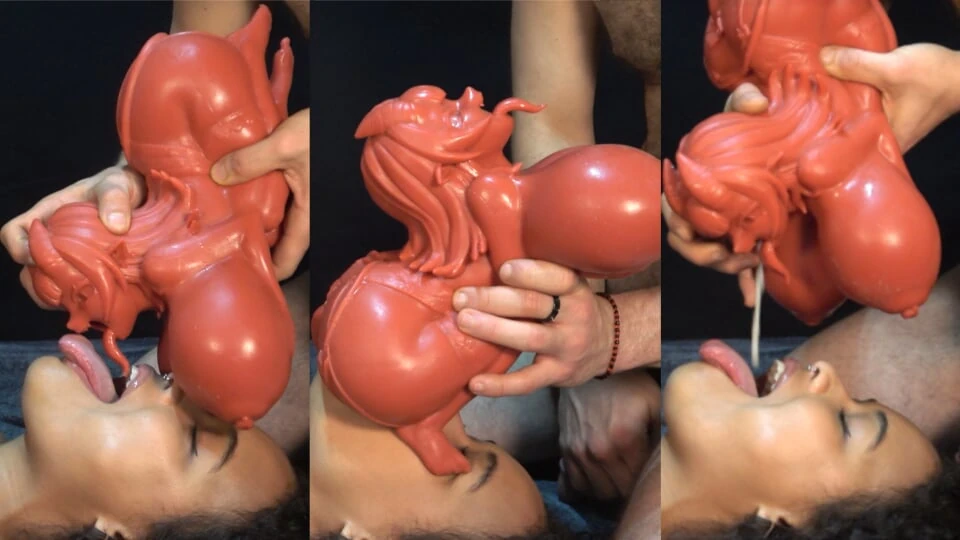 Two demons face to face.. I ate the cum coming out of her doll’s mouth. XattlaLust.