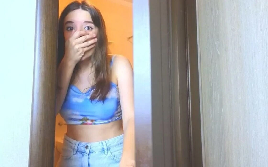 She Held It All Day Now She Cant Hold Back