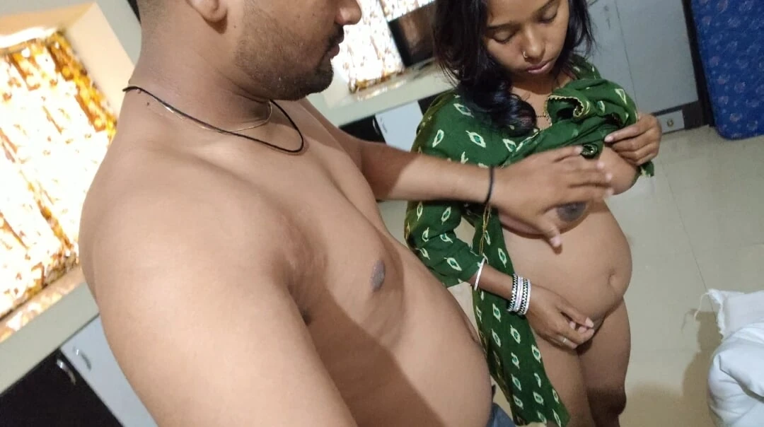 I took my wife's elder step sister to roam by train – hotels room brother-in-law you are leaving sister-in-law – bhabhi sex video.