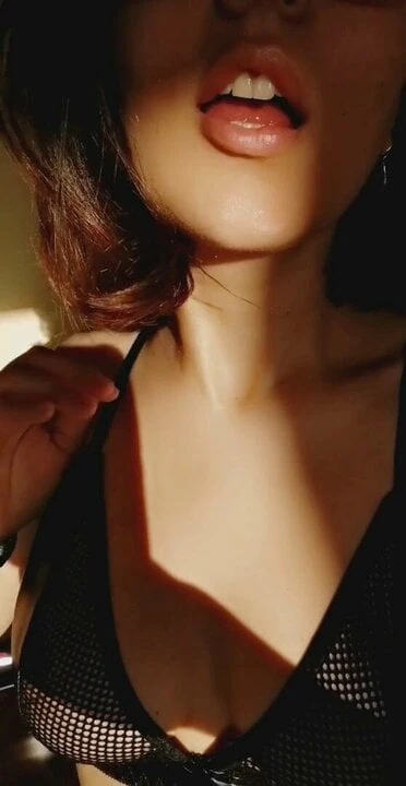 Join me in fun, snap me at angela.red999