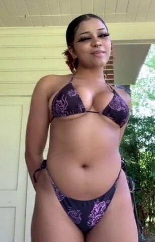 Jazmyn’s Super Hot Bikini Body