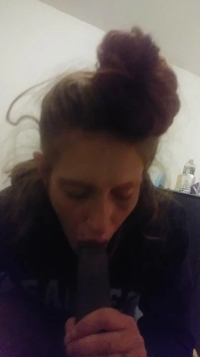 blowjob from slim white chick