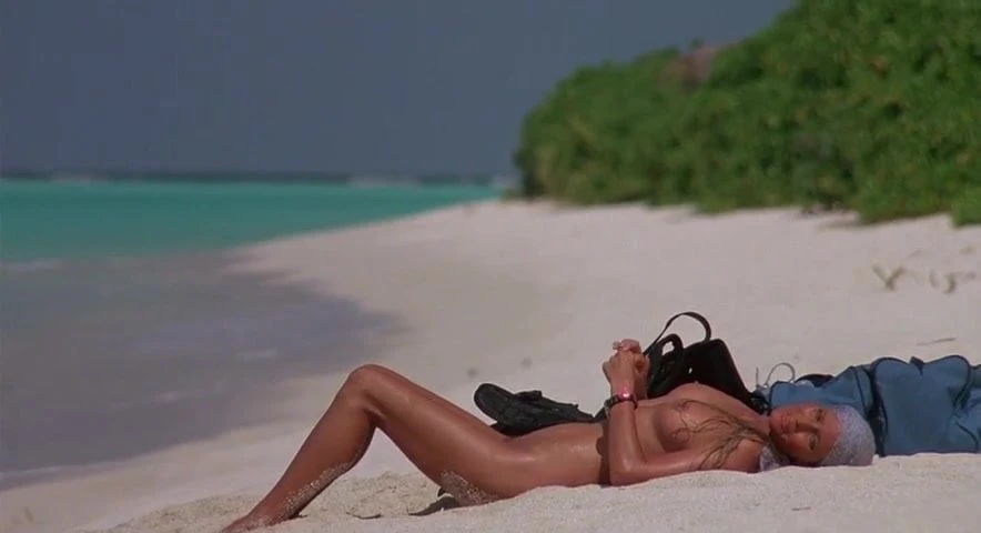 Bo Derek – Ghosts Can’t Do It