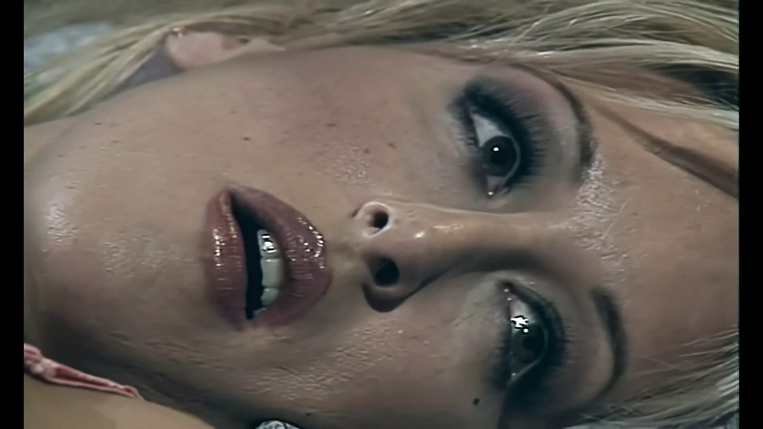 Closeup, Jill Kelly eats pussy & fucks