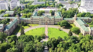 POV – Sexy Spanish chick Apolonia Lapiedra tempts you to fuck