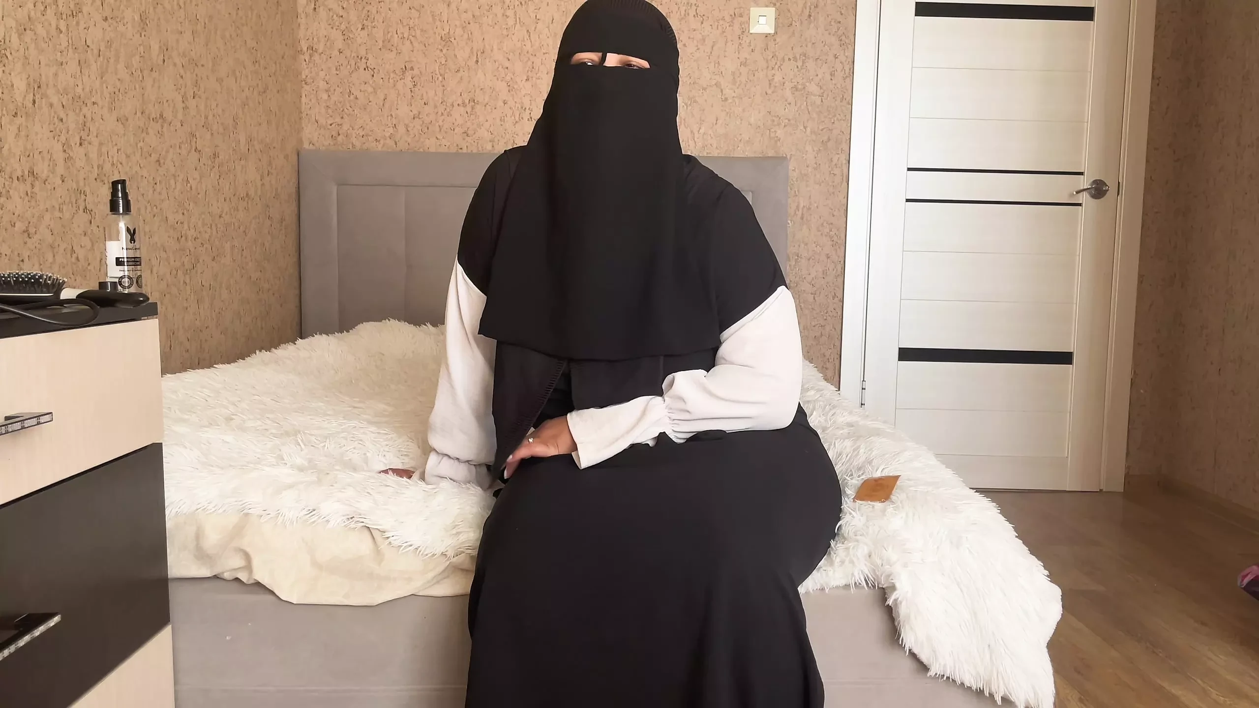 Arab Khalifa came to the casting and got cum in her pussy