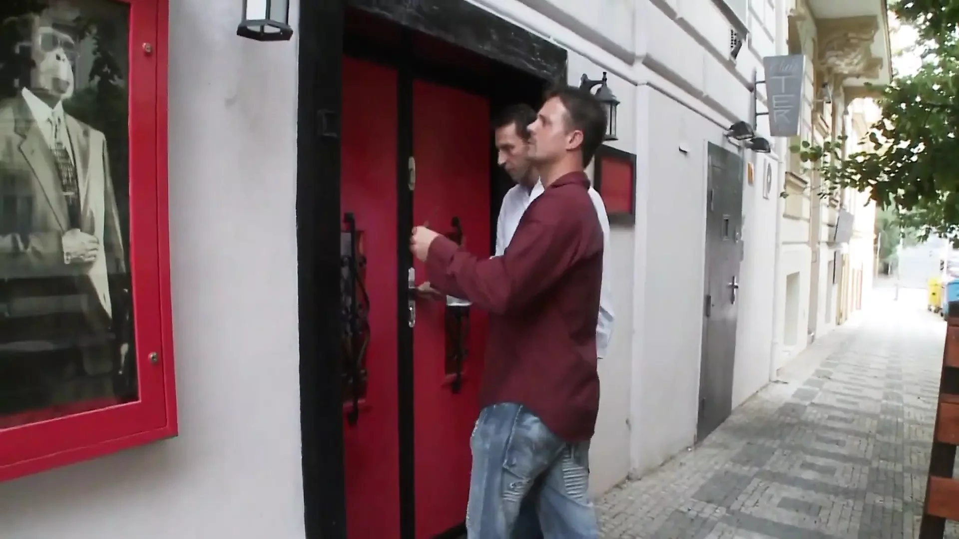 Slutty blondes double penetrated and covered in jizz