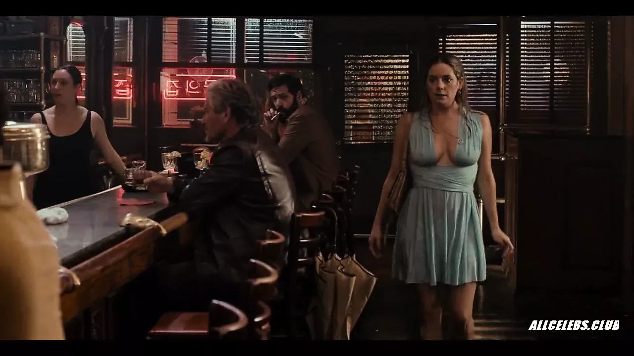 Amber Skye Noyes and Jamie Neumann in The Deuce – S01E01