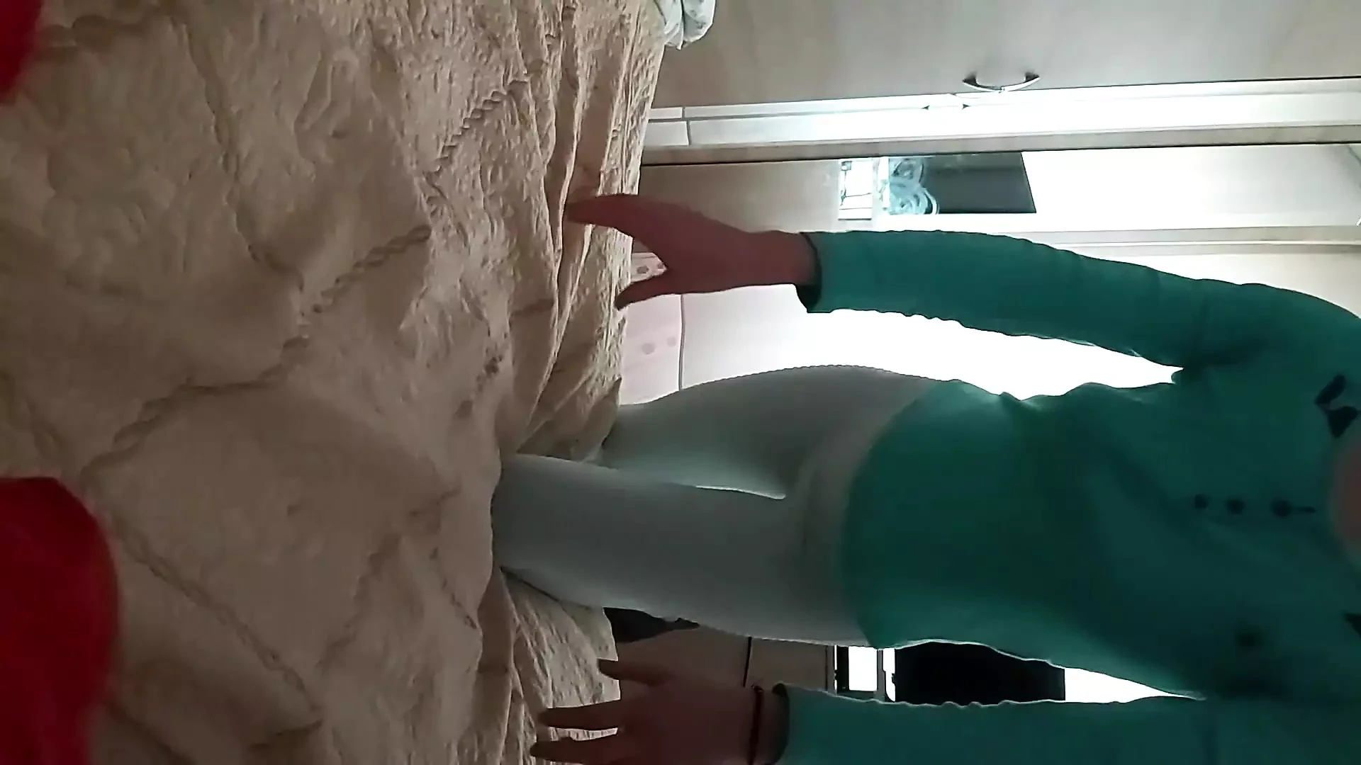 SHY 18 YEAR OLD ROOMMATE SURPRISES ME BY SUCKING MY DICK UNTIL SHE GET ALL MY CUM